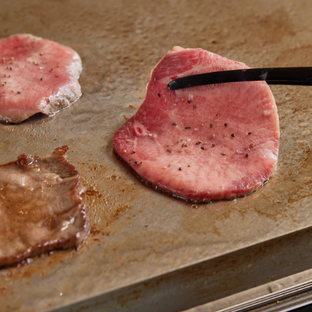 熟成牛タンとミスジ&サーロイン2種の極上ステーキ“贅沢”焼肉セット