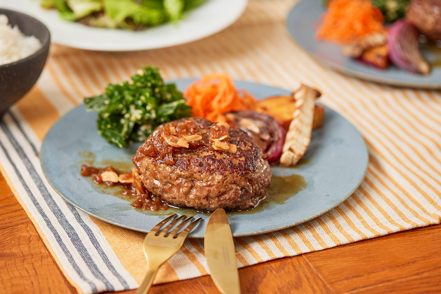 【要クーポンコード】【冷凍】250g!牛タン入り“ジャンボ”ハンバーグ 2個入り(12/1~)