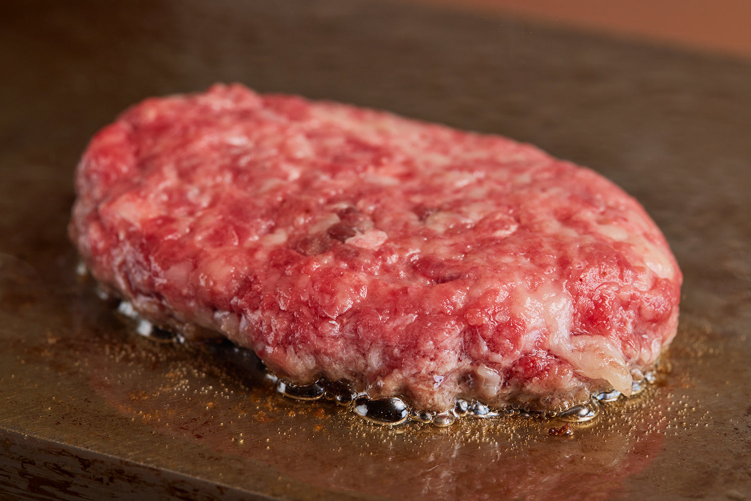 【冷凍】黒毛和牛 100% 極上粗挽きハンバーグステーキ(250G×2個)
