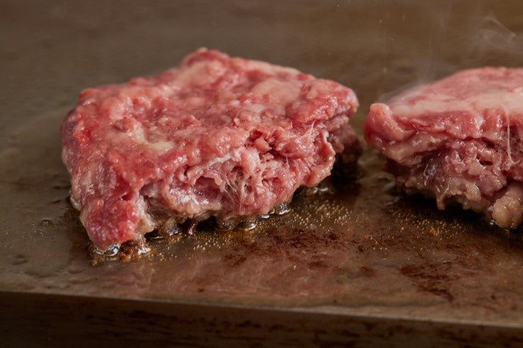 【冷凍】黒毛和牛 100% 極上粗挽きハンバーグステーキ(250G×2個)