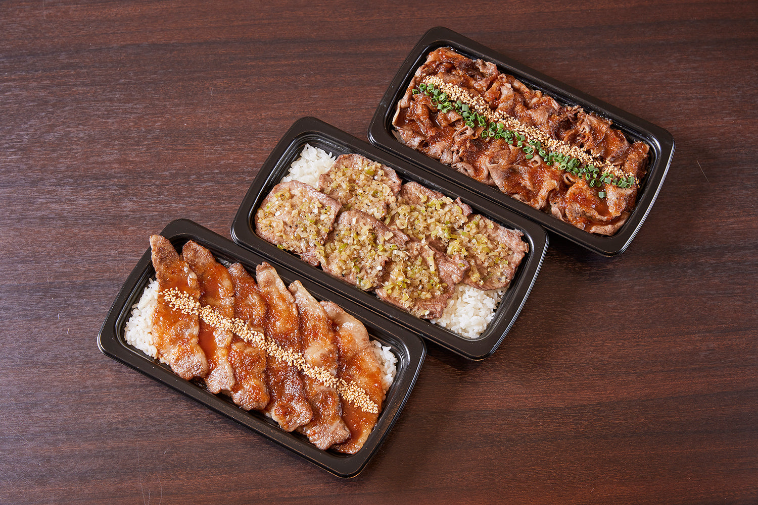 【要クーポンコード】【冷凍】黒毛和牛上カルビ弁当