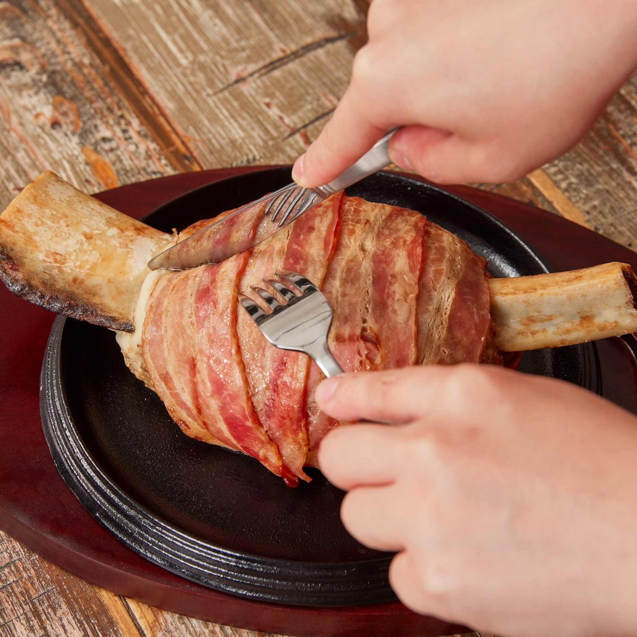 【冷凍】迫力満点☆彡パーティービーフ (全長35cm・重さ1000g)