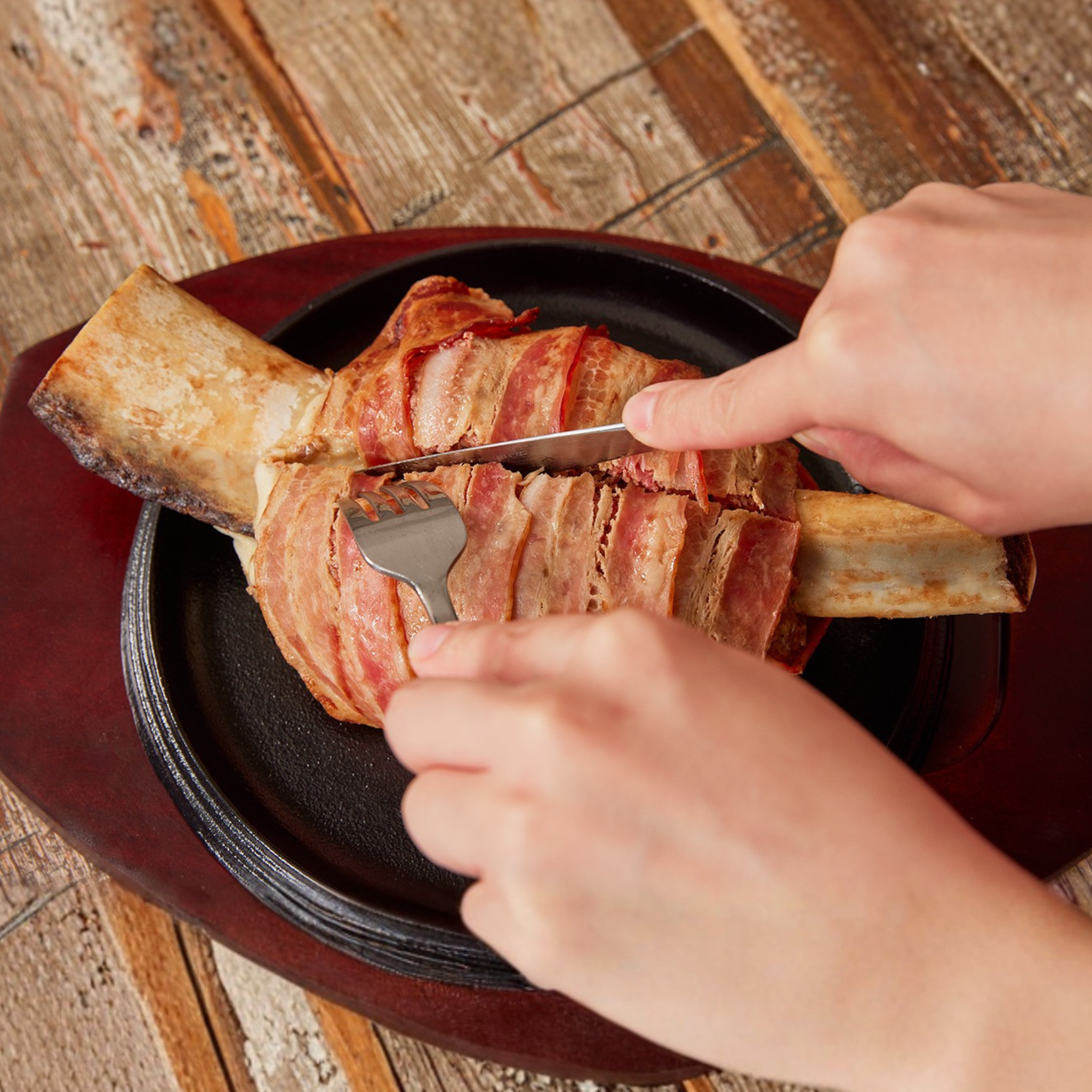★Xmas限定★トリュフ香る骨付きクリスマスビーフとKINTANの焼肉5種盛りセット(総量1750g 4-8名様用)