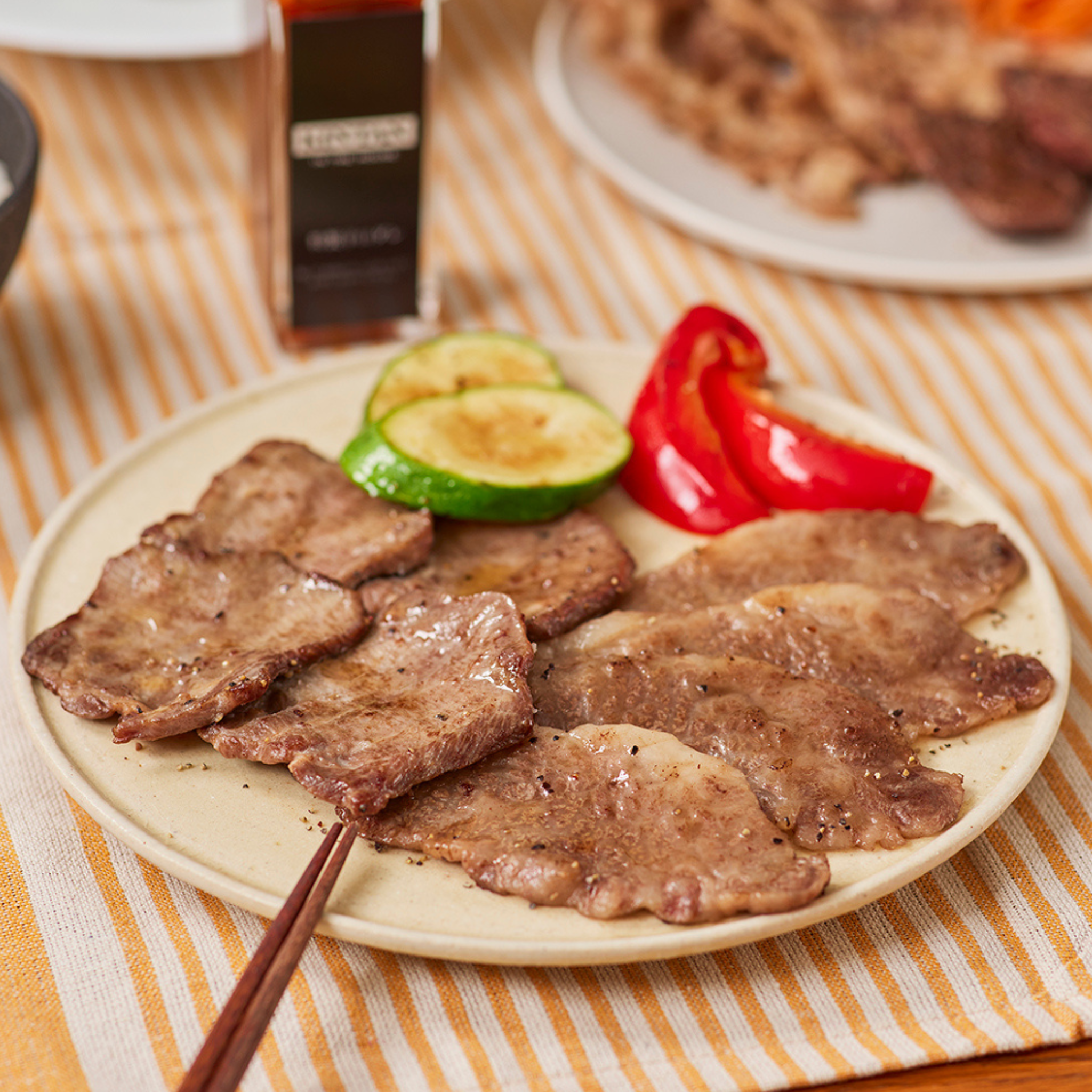 【冷凍】ジャンボハンバーグ (2個入り) & 5種の焼肉 (2人前)
