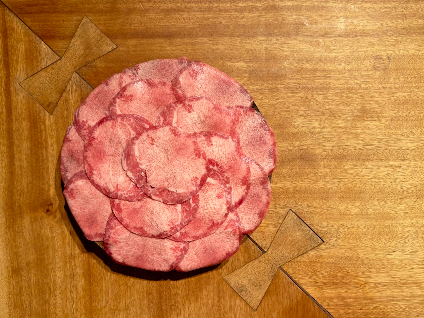 ほっこり生姜スープの満熟和牛もつ鍋と牛タンしゃぶしゃぶセット (3～4人前)
